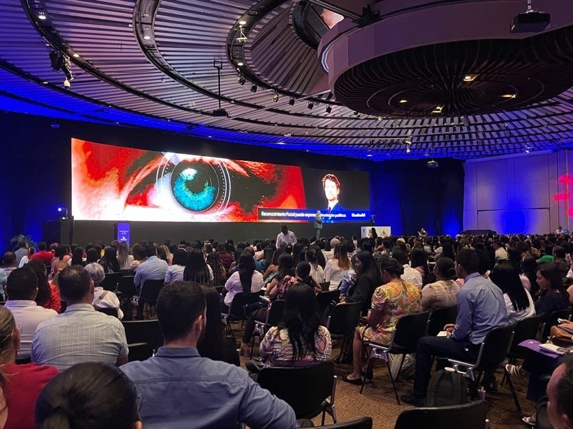 Hermes Ruiz keynote with engaged audience